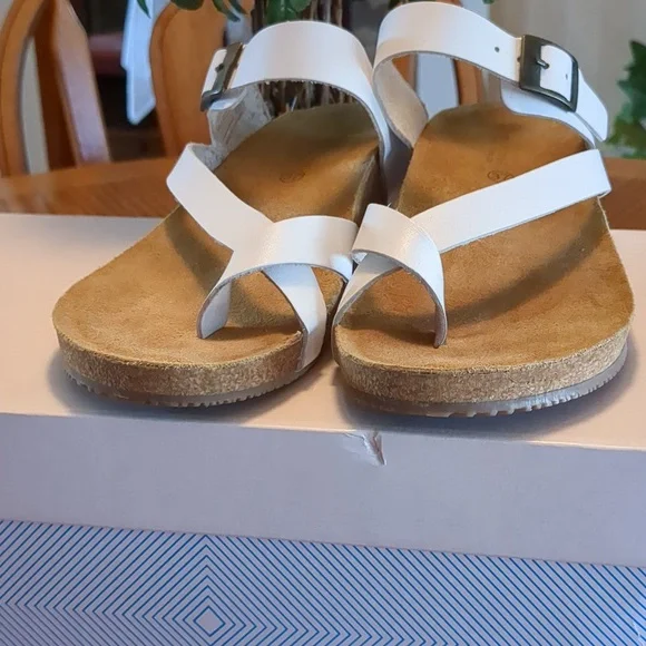 Eric Michael White Leather Adjustable Strap Low Wedge Sandals 37 - Picture 5 of 12